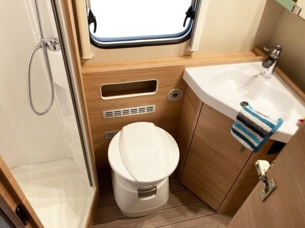 Knaus Südwind 580 QS Neuve – Image 2