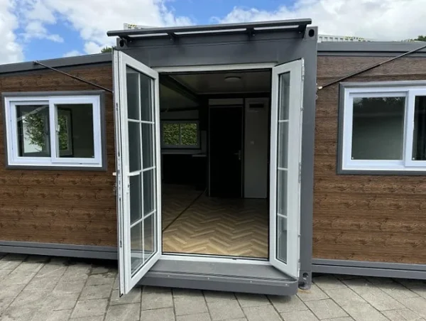 Tiny House avec Deux Chambres et Cuisine 2024 – Image 10