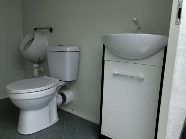 Remorque sanitaire double autonome – Image 9